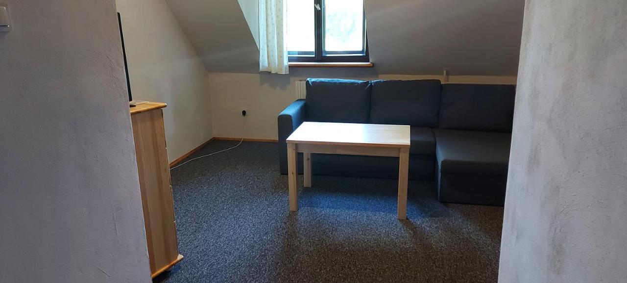 Pan Dom Pracy Tworczej W Wierzbie Wierzba Esterno foto