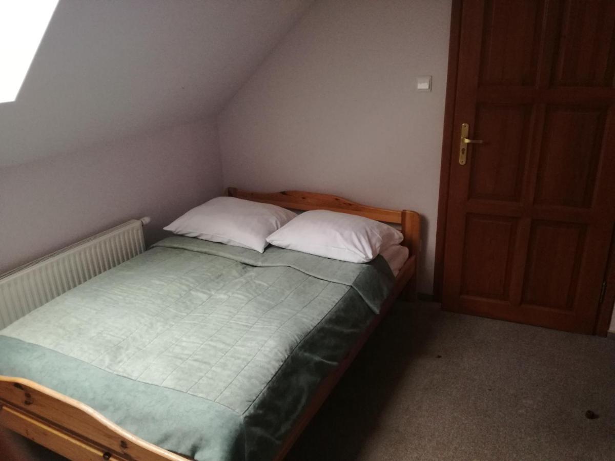 Pan Dom Pracy Tworczej W Wierzbie Wierzba Esterno foto